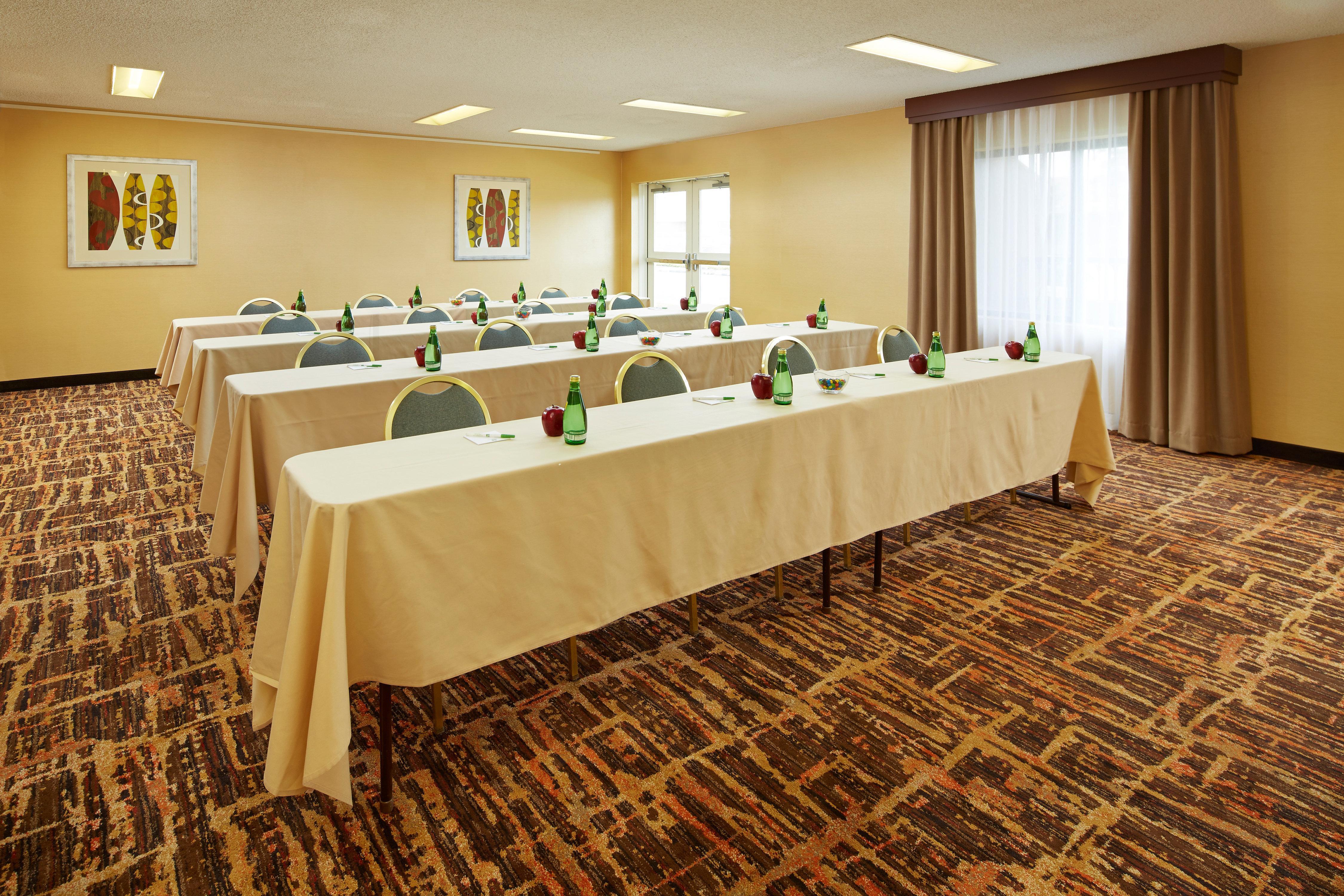 Holiday Inn & Suites Santa Maria By Ihg Exterior photo